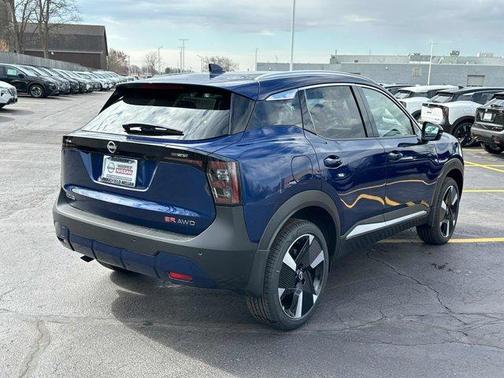 2025 Nissan Kicks SR