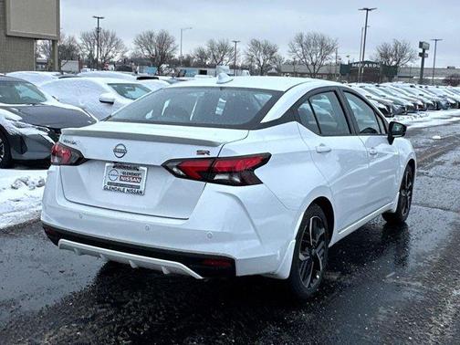 2025 Nissan Versa 1.6 SR