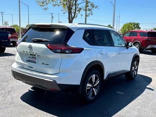 2025 Nissan Rogue SL