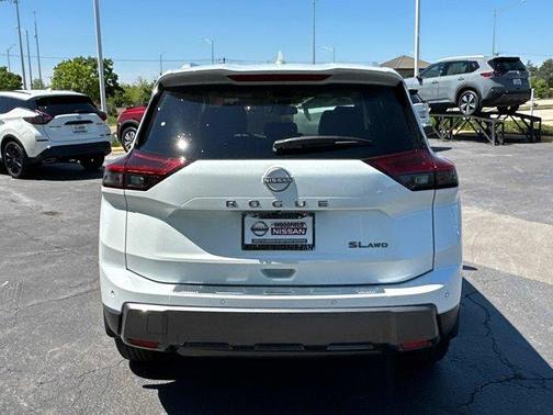 2025 Nissan Rogue SL