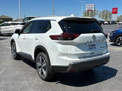 2025 Nissan Rogue SL