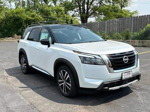 2025 Nissan Pathfinder Platinum