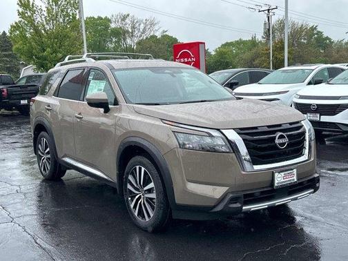2025 Nissan Pathfinder Platinum