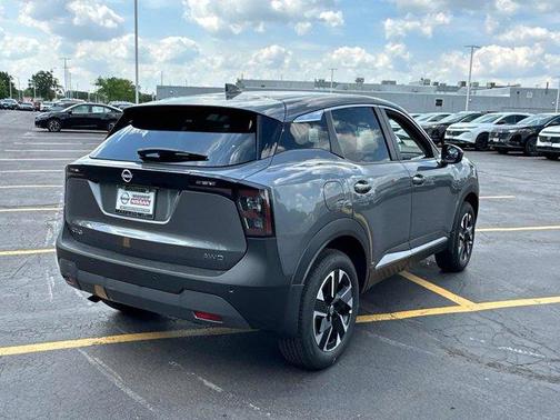 2025 Nissan Kicks SV