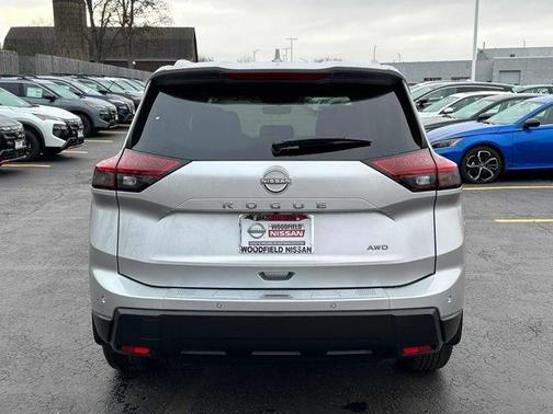 2025 Nissan Rogue SV