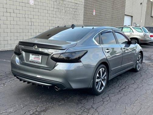 2017 Nissan Altima 2.5 SR