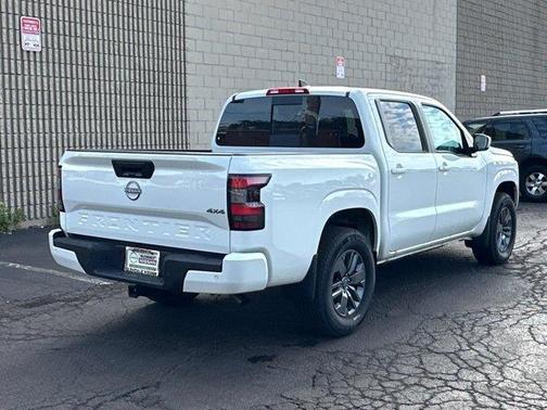 2025 Nissan Frontier SV