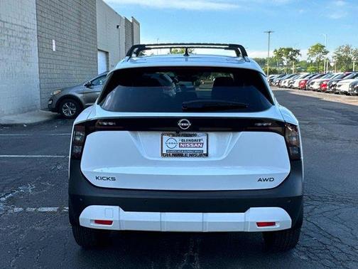 Fresh Powder 2026 Nissan Kicks SV
