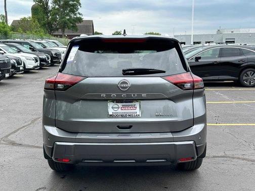 2025 Nissan Rogue SL