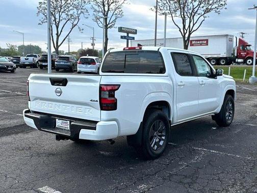 Glacier White 2026 Nissan Frontier SV