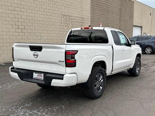 2025 Nissan Frontier SV