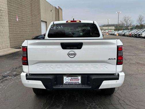2025 Nissan Frontier SV