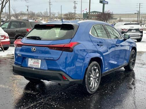 2022 Lexus UX 250h Base