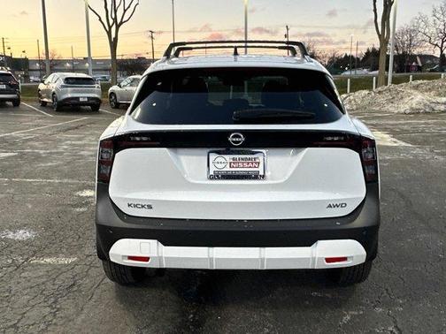 2026 Nissan Kicks SV