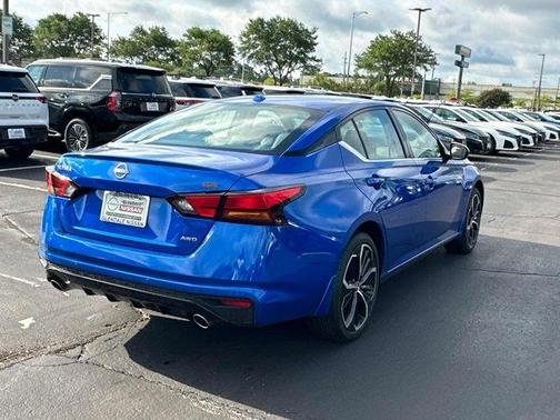 2025 Nissan Altima SR