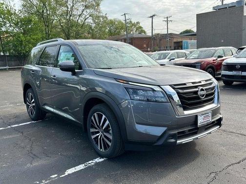 2025 Nissan Pathfinder Platinum