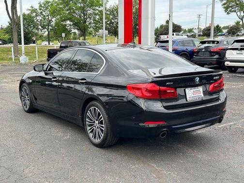 Black Sapphire Metallic 2017 BMW 530 i xDrive