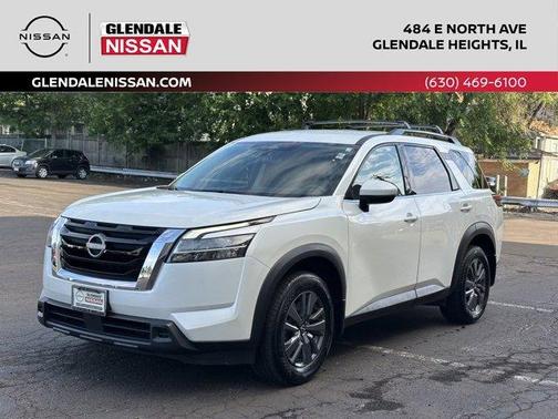 2022 Nissan Pathfinder SV