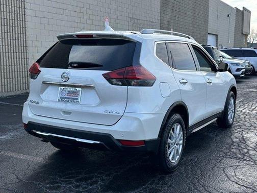 2020 Nissan Rogue SV