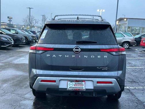 2025 Nissan Pathfinder Platinum