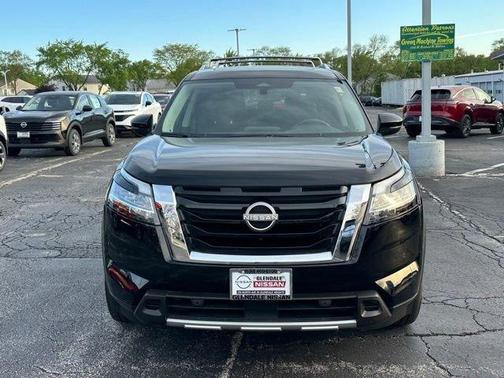 Black 2023 Nissan Pathfinder SL