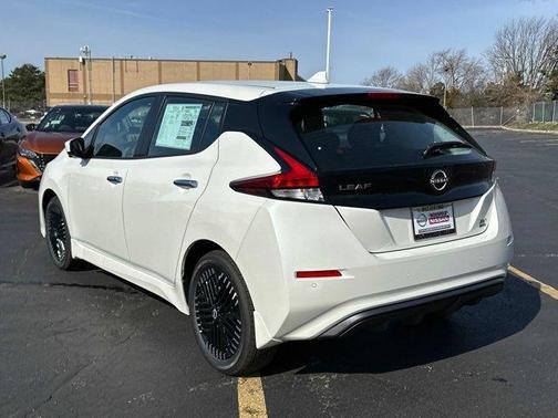 2024 Nissan Leaf SV PLUS