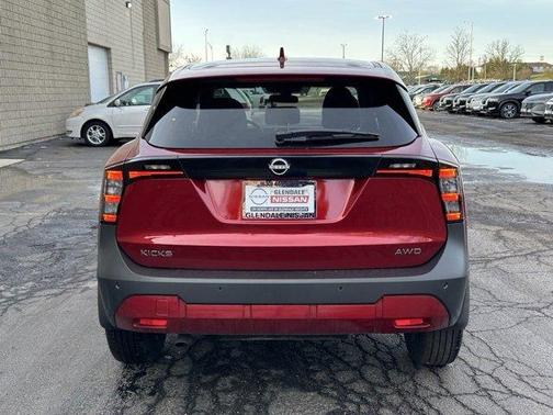 2025 Nissan Kicks SV
