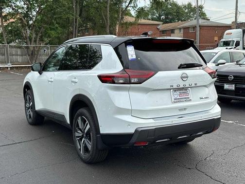 2025 Nissan Rogue SL
