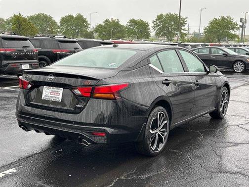 2025 Nissan Altima SR