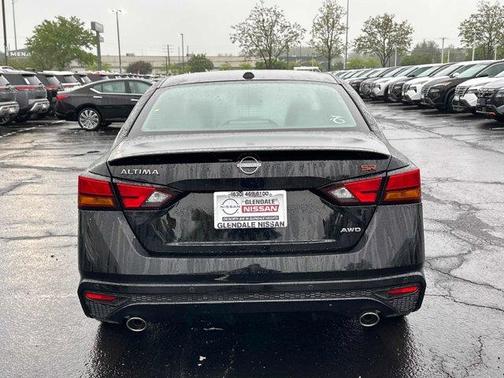 2025 Nissan Altima SR