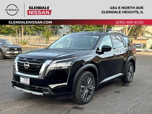 2025 Nissan Pathfinder SL