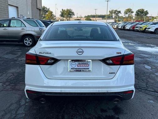 2025 Nissan Altima SR