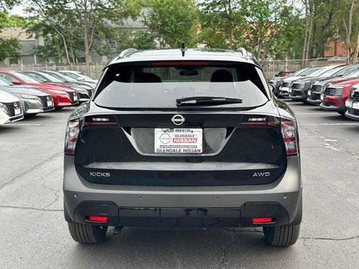 2025 Nissan Kicks SV