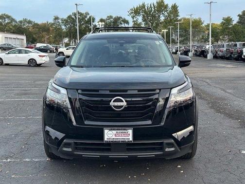 2023 Nissan Pathfinder SV