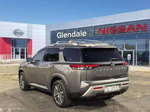 Gun Metallic 2022 Nissan Pathfinder SL
