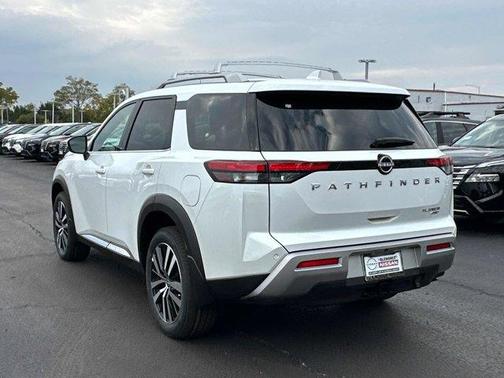2025 Nissan Pathfinder Platinum