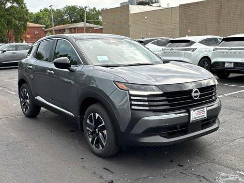 2025 Nissan Kicks SV