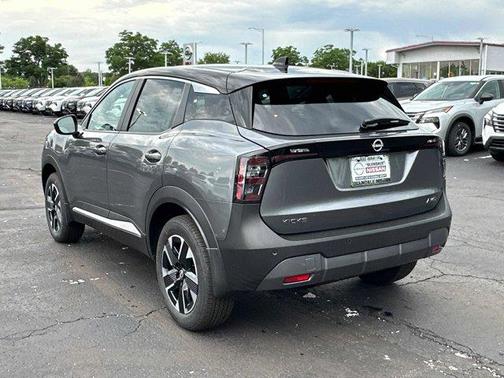 2025 Nissan Kicks SV