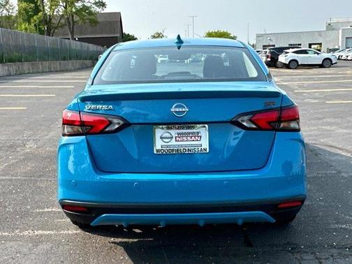 2025 Nissan Versa 1.6 SR