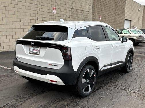 2025 Nissan Kicks SR
