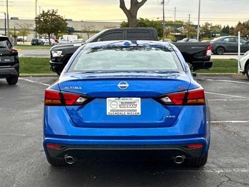2025 Nissan Altima SR