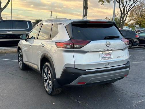 2022 Nissan Rogue SV