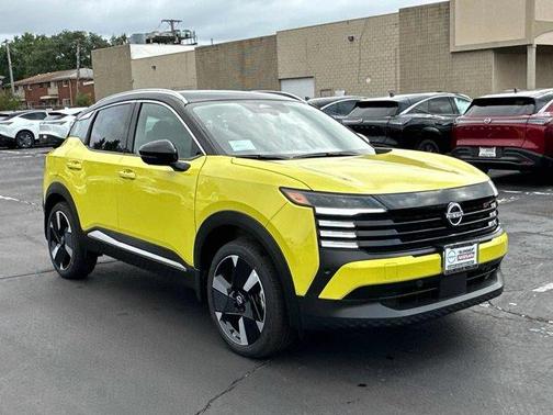2025 Nissan Kicks SR