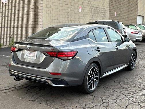 2025 Nissan Sentra SR
