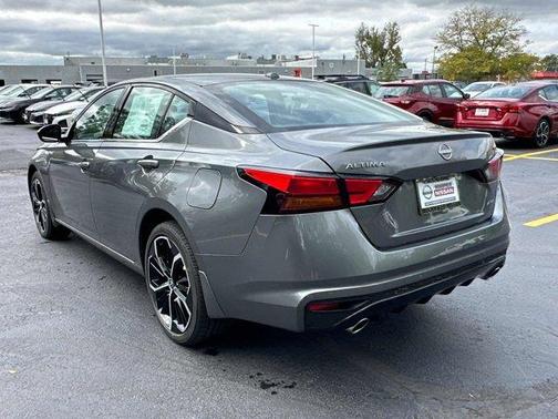 2025 Nissan Altima SR