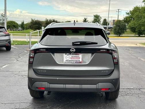 2025 Nissan Kicks SV