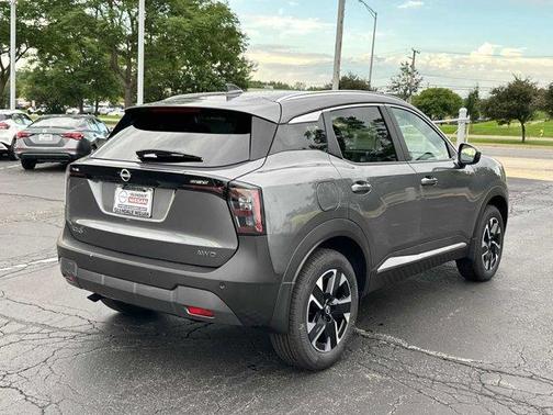 2025 Nissan Kicks SV