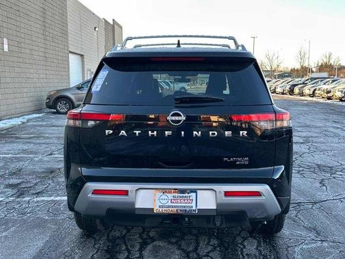 2025 Nissan Pathfinder Platinum