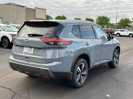 2025 Nissan Rogue SL
