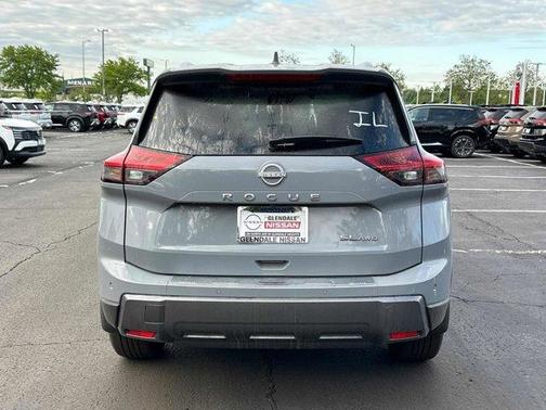 2025 Nissan Rogue SL